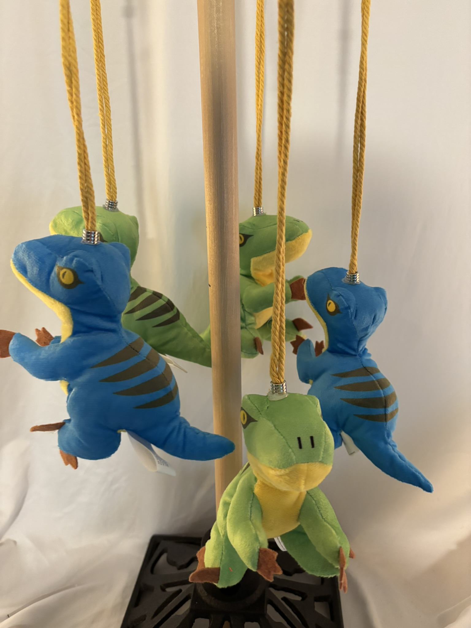 Roaring Dino FancyFanz